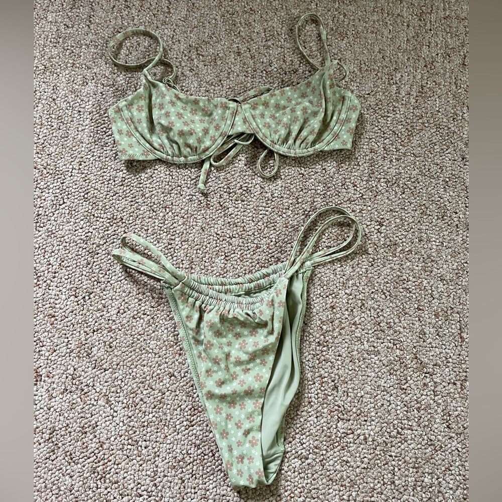 Pacsun floral bikini